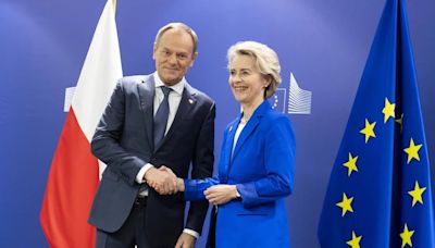 Bruselas recibe amplio apoyo de los 27 para cerrar "en días" el expediente a Polonia por violar Estado de derecho