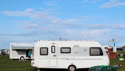 Camping-car, caravane, van : pouvez-vous vraiment les stationner sur un terrain non-constructible ?