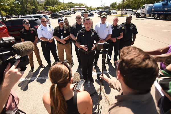 Chattanooga police: Shooter killed himself in office building near Hamilton Place; no other injuries reported | Chattanooga Times Free Press