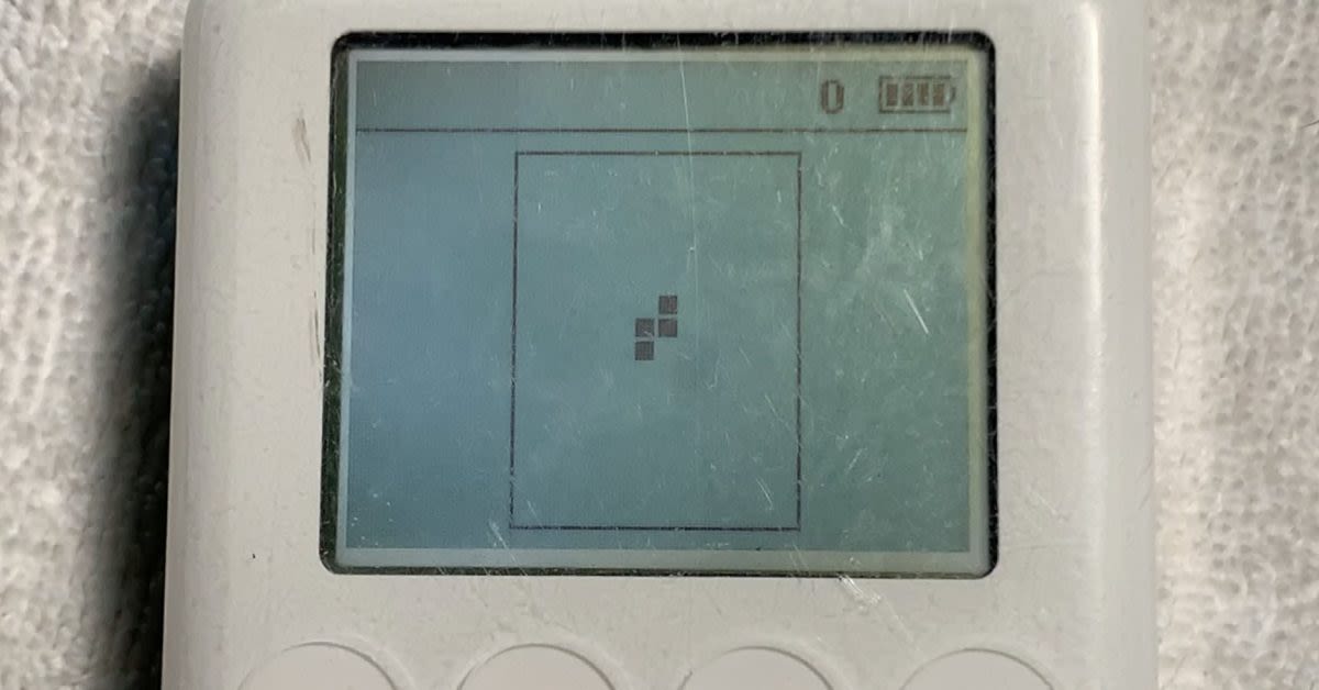 iPod Tetris game controlled by scroll wheel found on prototype - 9to5Mac