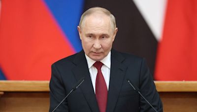Rusia califica de “absolutamente inaceptable” que Biden dijera que está “concentrado en acabar” con Putin - La Tercera