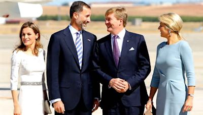 Felipe VI concede a los reyes Guillermo y Máxima de Holanda la condecoración de la Orden de Carlos III