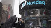 Nasdaq e S&P 500 abrem em máximas recordes com dados e balanços no foco Por Reuters