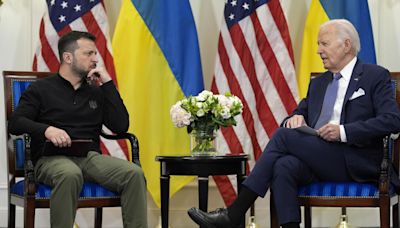 Zelenski en París: “Europa ya no es continente de paz”; Biden promete USD 225 millones en ayuda a Kiev