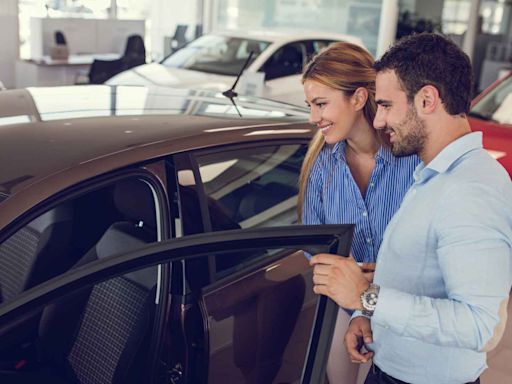 I’m a Car Dealer: Here’s Why You Can Get the Best Deal on a New Car During Summer