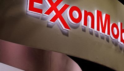 Exxon shut Joliet, Illinois, refinery after power outage