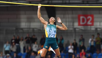 El saltador de garrocha Armand Duplantis supera los 6 metros en Ostrava