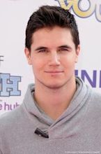 Robbie Amell