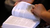 Ordenan que colegios públicos de Oklahoma enseñen la Biblia - La Tercera