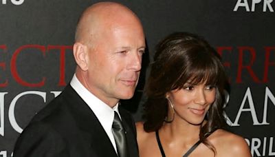 Halle Berry y su incómodo momento cuando conoció a Bruce Willis: "Ni siquiera creo que me haya mirado a la cara"