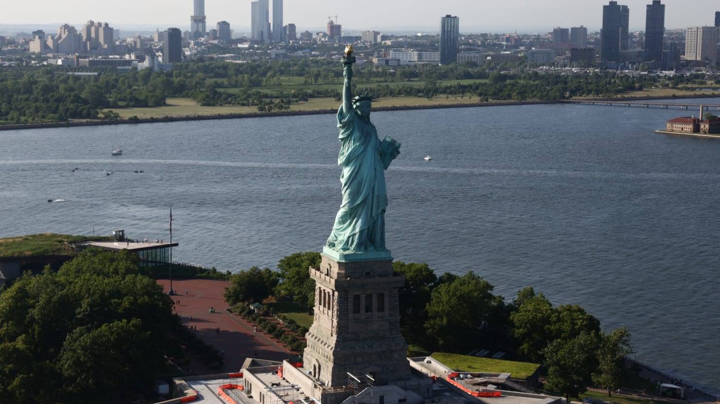 NASA Says a Meteor Might Have Just Passed Over the Statue of Liberty