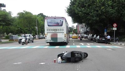 台體大外死亡車禍！27歲女擦撞公車遭輾斃 母親崩潰痛哭無法警詢