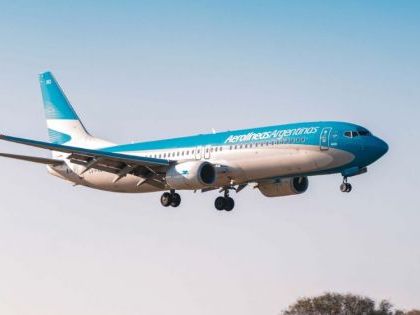 Aerolíneas se alía con Sky y empieza a ofrecer tramos combinados para conectar 60 ciudades de Argentina, Chile y Perú