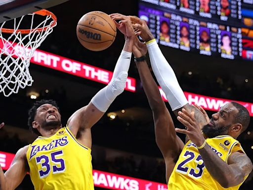 Los Lakers se ‘refuerzan’ para los ‘playoffs’ ante Nuggets