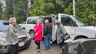 ‘Music Bus’ program helps Vancouver Island seniors enjoy live bands