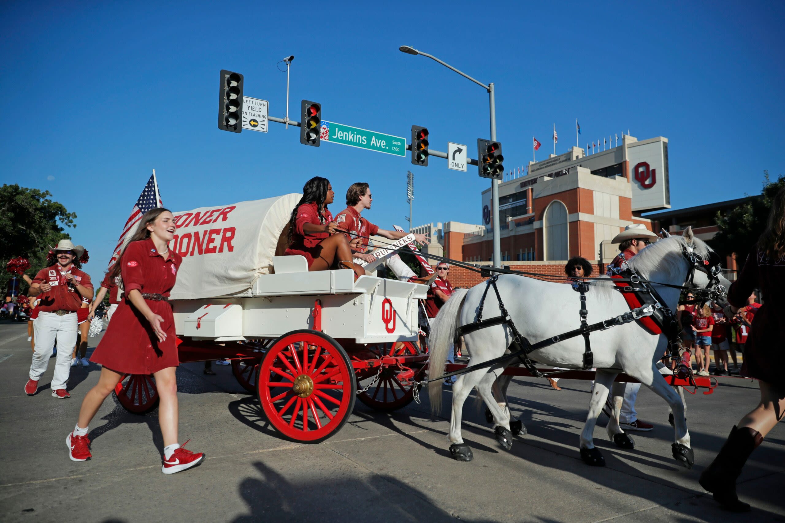 Ed Harris narrates Oklahoma’s entrance into the SEC