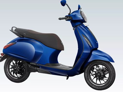 Bajaj Chetak Electric Scooter Receives Over 20,000 Bookings In July 2024