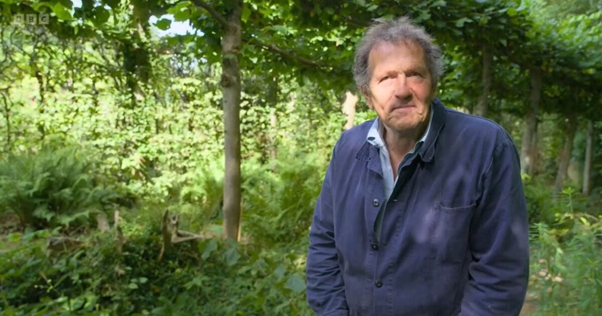 Monty Don shares best month and perfect depth to plant bulbs for ‘strong’ plants