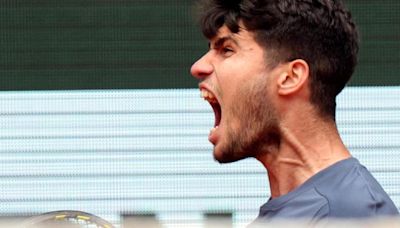 Carlos Alcaraz vence a Auger-Aliassime en Roland Garros