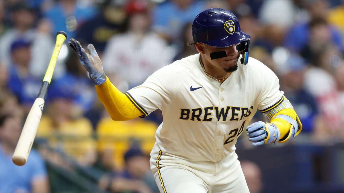 Brewers clinch NL Central for second straight season: Milwaukee becomes first MLB team to secure playoff berth