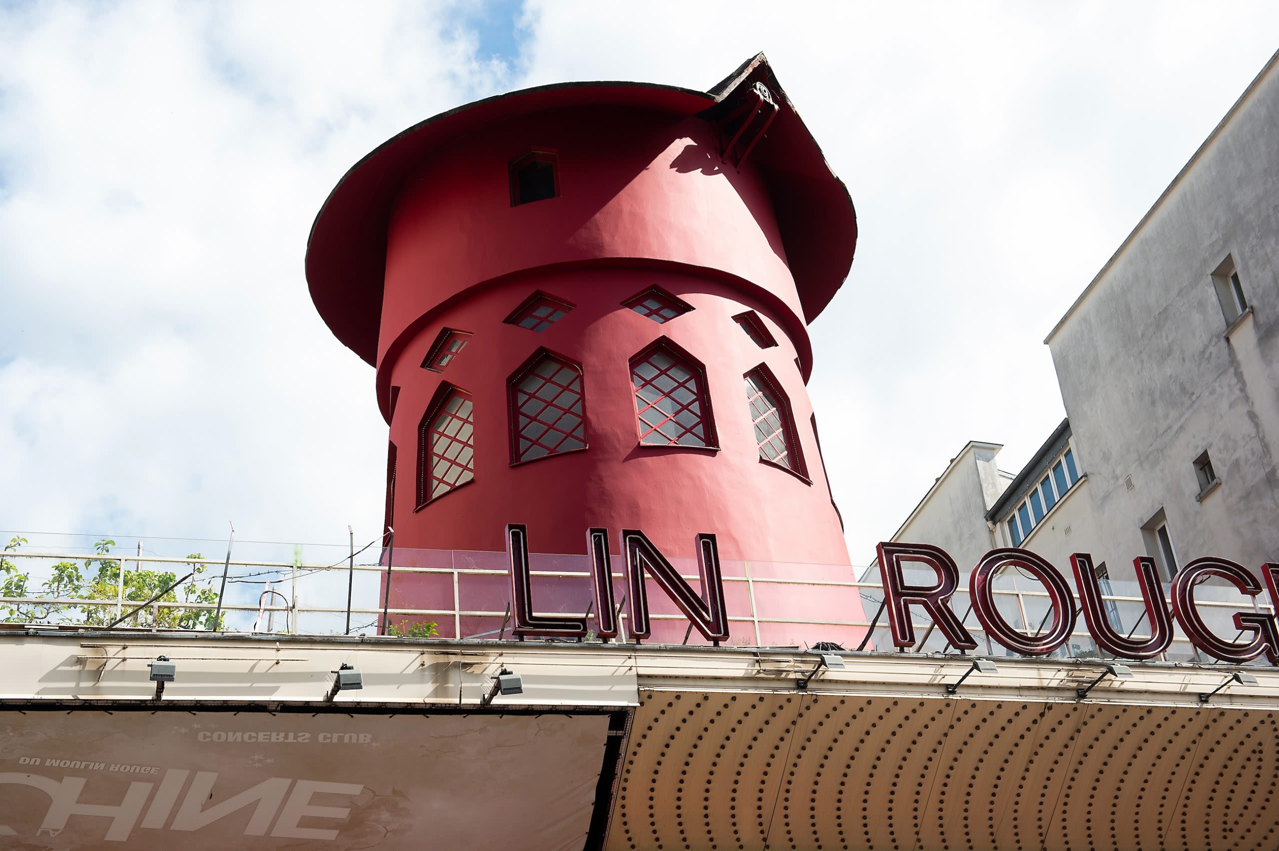 The Iconic Windmill Atop the Moulin Rouge Has Lost Its Blades