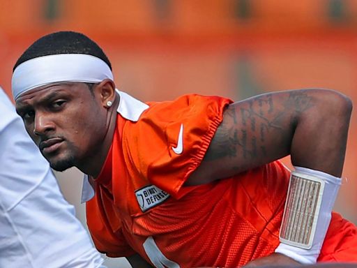 Browns QB Deshaun Watson continues to make a complete fool of himself