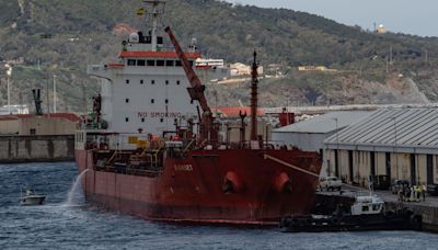 Ceuta sufre el mayor vertido de combustible de su historia: 25.000 litros derramados del petrolero turco ‘K Onset’