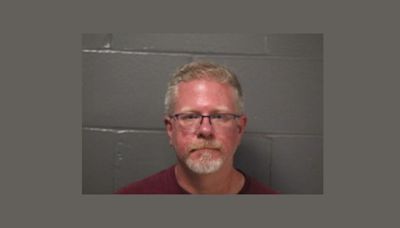 Lake Ozark man charged with sending and receiving child pornography