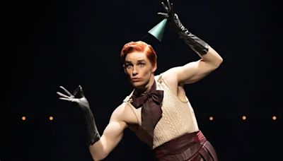 Eddie Redmayne on Audience Interaction and the “Chaotic Wonder” of Performing in ‘Cabaret’
