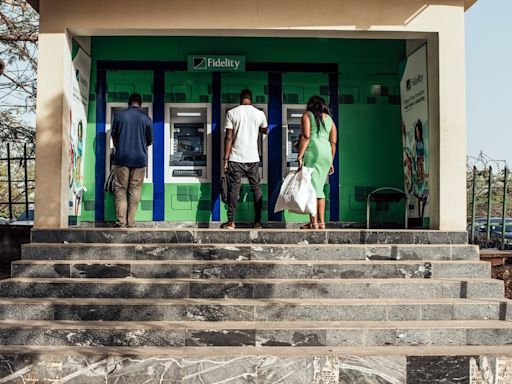 Nigeria’s Fidelity Bank Shares Fall Amid Plans for Fresh Equity