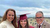 Carmen Morales con su exmarido, Luis Guerra, en la graduación de la hija de Shaila