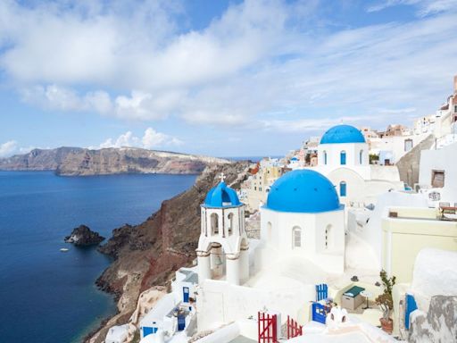 Greek island popular with Brits could soon ban tourists under new rules