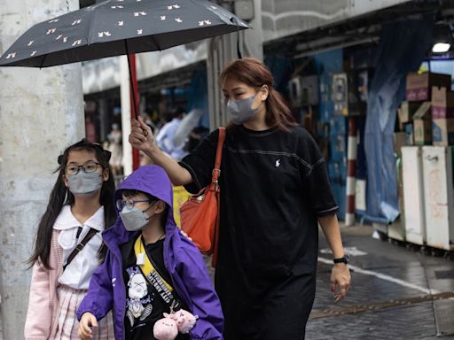 母親節天氣｜天文台預測周日時晴時雨 下周三佛誕搶包山有驟雨