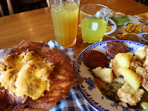 Review: Apples Take Center Stage In Cracker Barrel's New Fall Menu