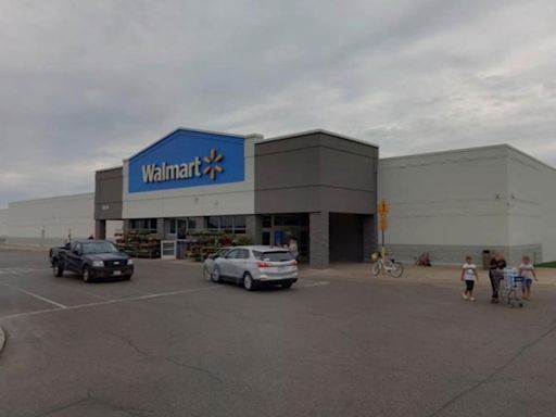 Walmart holds liquidation sale after closing store for good