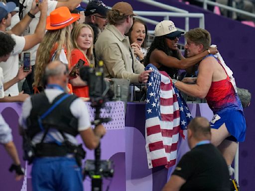 Hunter Woodhall, Tara Davis celebrate Utahn’s Paralympic gold the only way they know how