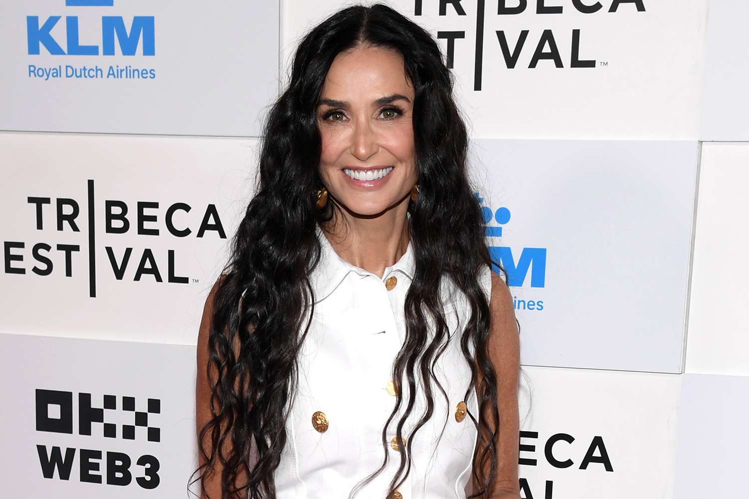 Demi Moore wants the world (and her adult kids) to know that 'farts are nothing to be ashamed of'