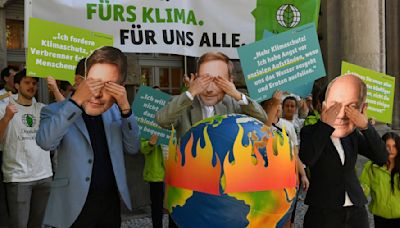 Habecks Ministerium will Klimaschutz-Urteil prüfen