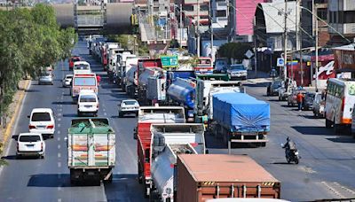 Los camioneros van al paro indefinido y Gobierno los convoca a dialogar hoy