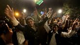 Pakistán con incertidumbre mientras los partidos negocian una coalición de Gobierno