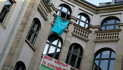 Fast 170 vorübergehende Festnahmen bei Institutsräumung an Berliner Humboldt-Uni