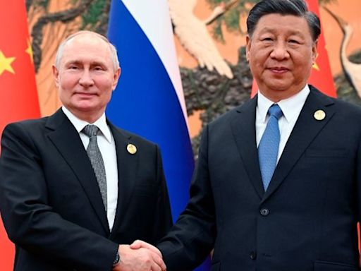 Xi Jinping extiende la alfombra roja a su amigo Putin en Beijing en una muestra de unidad entre China y Rusia