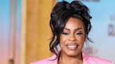 Niecy Nash Celebrates Emmy Win By Skinny-Dipping In Hotel Suite