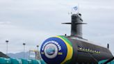 Macron y Lula botan un submarino construido en Brasil con tecnología francesa