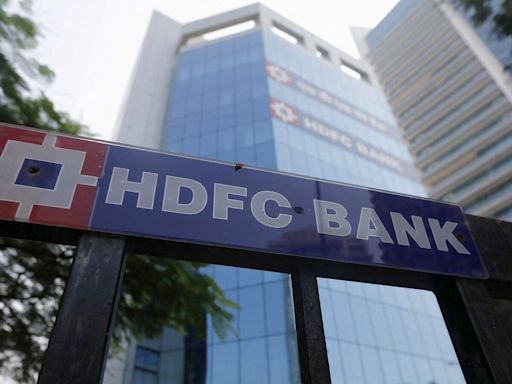 HDFC Bank’s deposits, advances growth fall in Apr-June | Mint