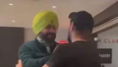 Navjot Sidhu, Shahid Afridi Meet Before IND vs PAK Clash In New York, Video Goes Viral- WATCH