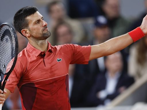 Superó a Rafael Nadal: Novak Djokovic venció a Carballés e hizo historia en Roland Garros - La Opinión