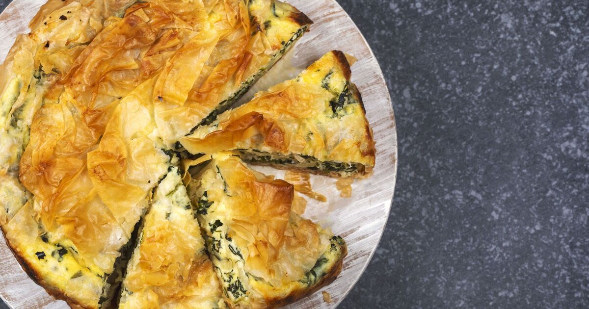 Jamie Oliver's 'delicious' spinach, feta and lemon filo pie recipe is super easy