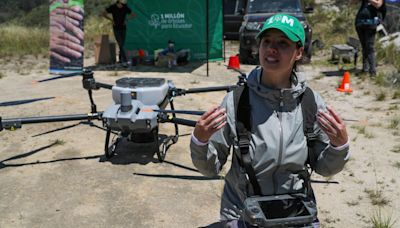 Con un dron forestal se siembran semillas en Ecuador