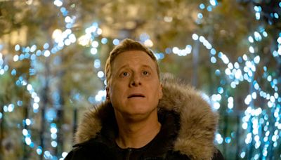 "Aliens are hot right now!" So is Alan Tudyk, thanks to his astronomical appeal on "Resident Alien"